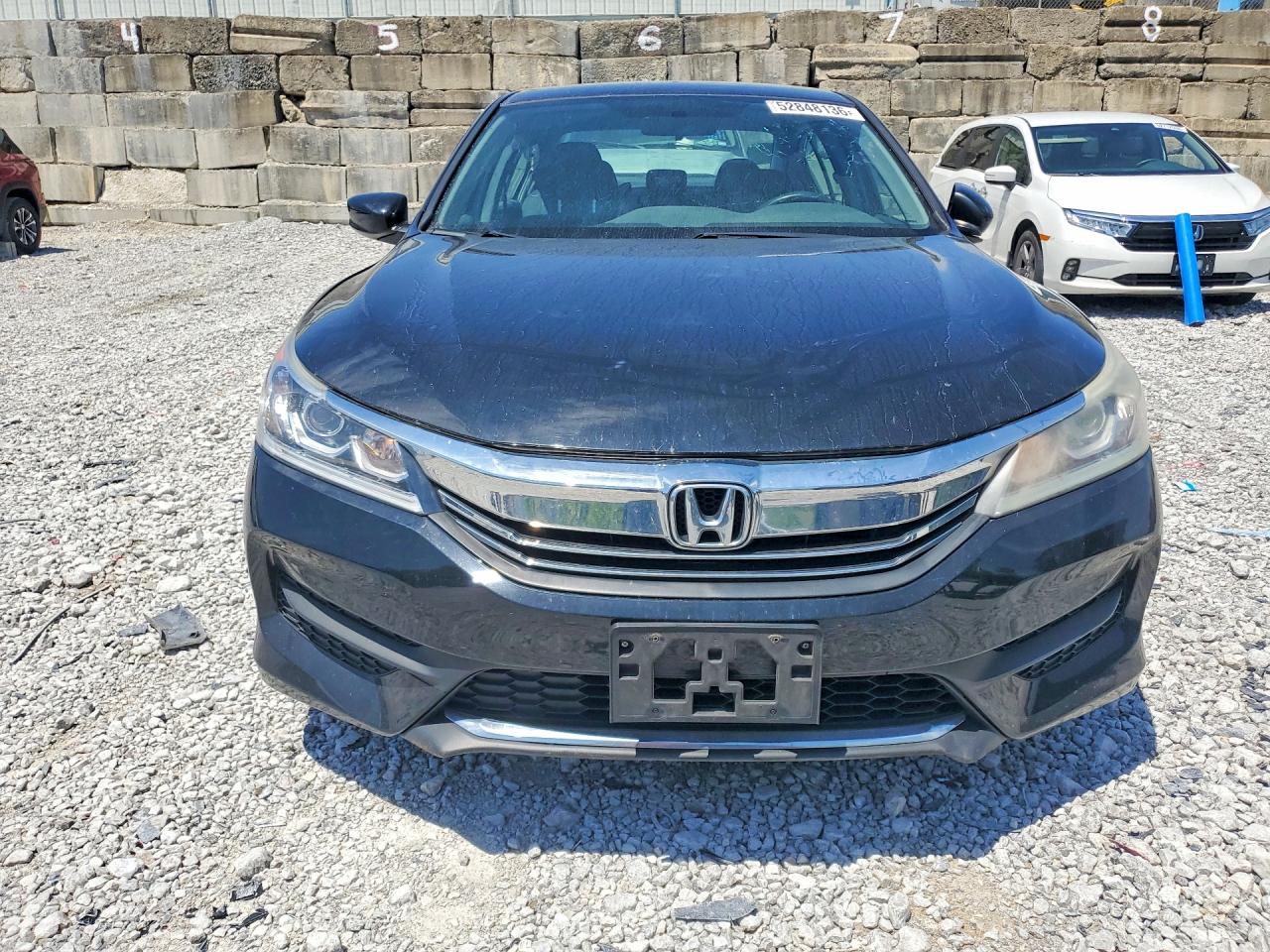 2016 HONDA ACCORD LX photo 9