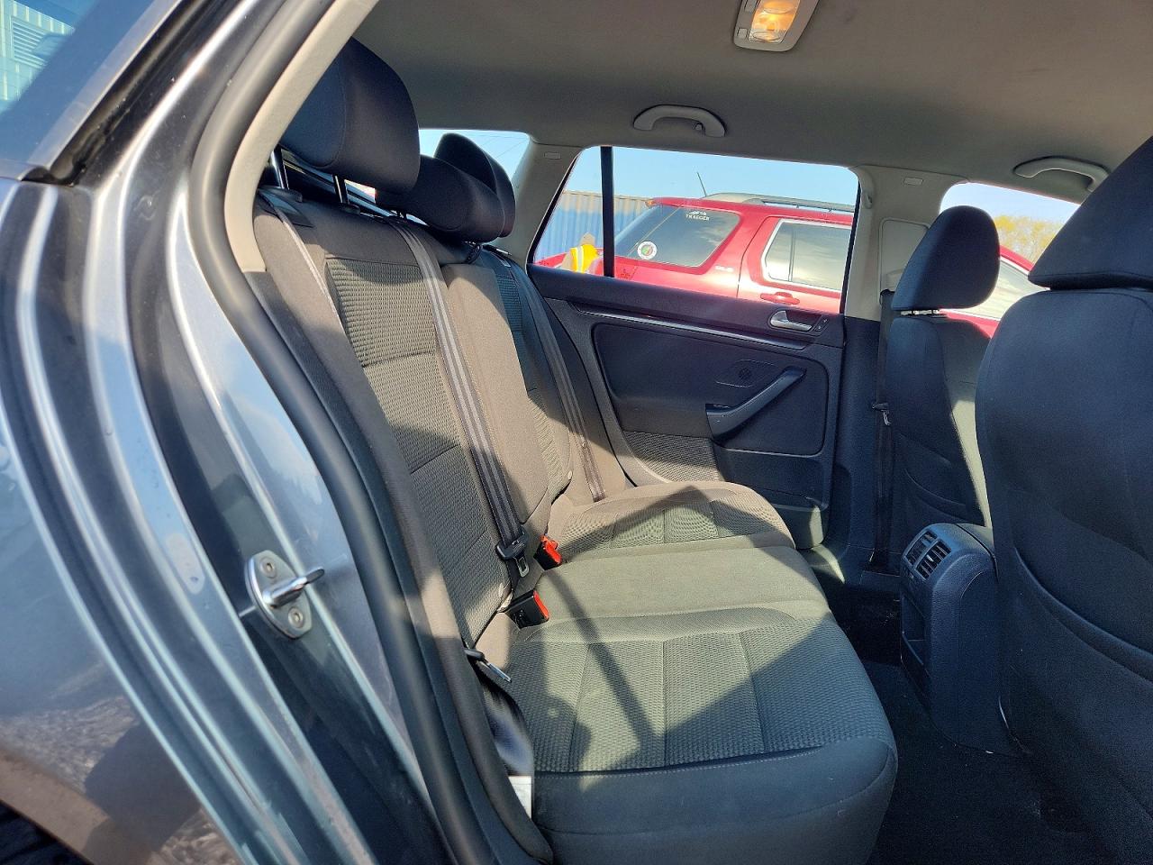 2014 VOLKSWAGEN JETTA S photo 10