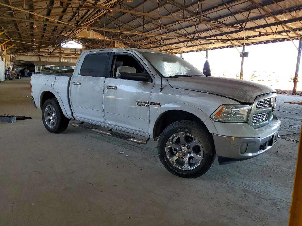 2016 RAM 1500 LARAMIE photo 7