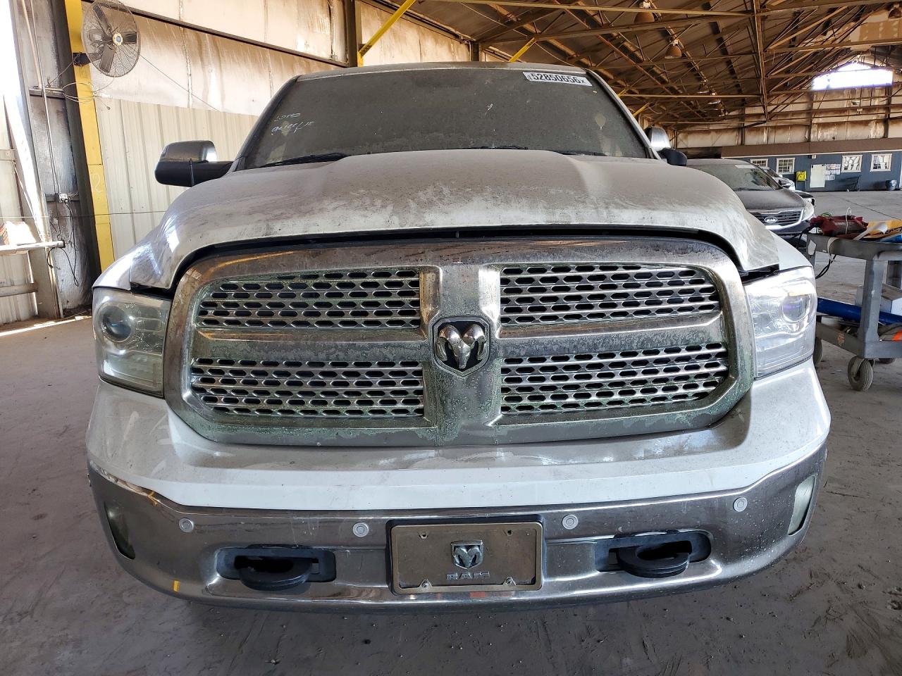 2016 RAM 1500 LARAMIE photo 9