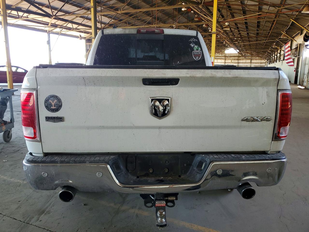 2016 RAM 1500 LARAMIE photo 11