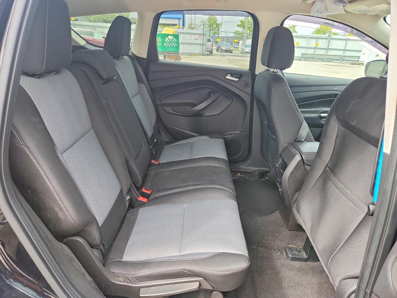 2017 FORD ESCAPE SE photo 21
