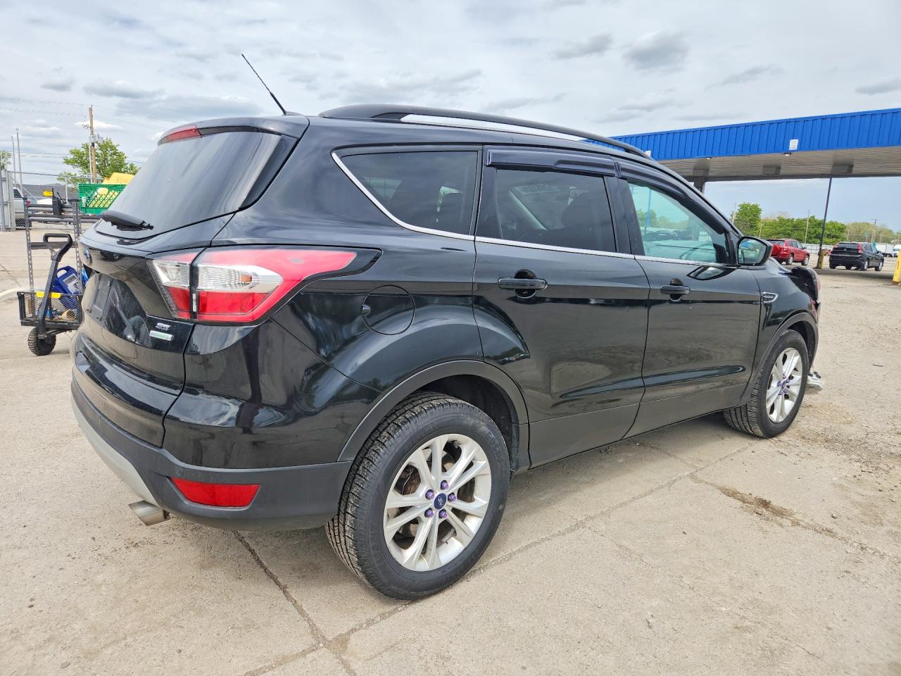 2017 FORD ESCAPE SE photo 5
