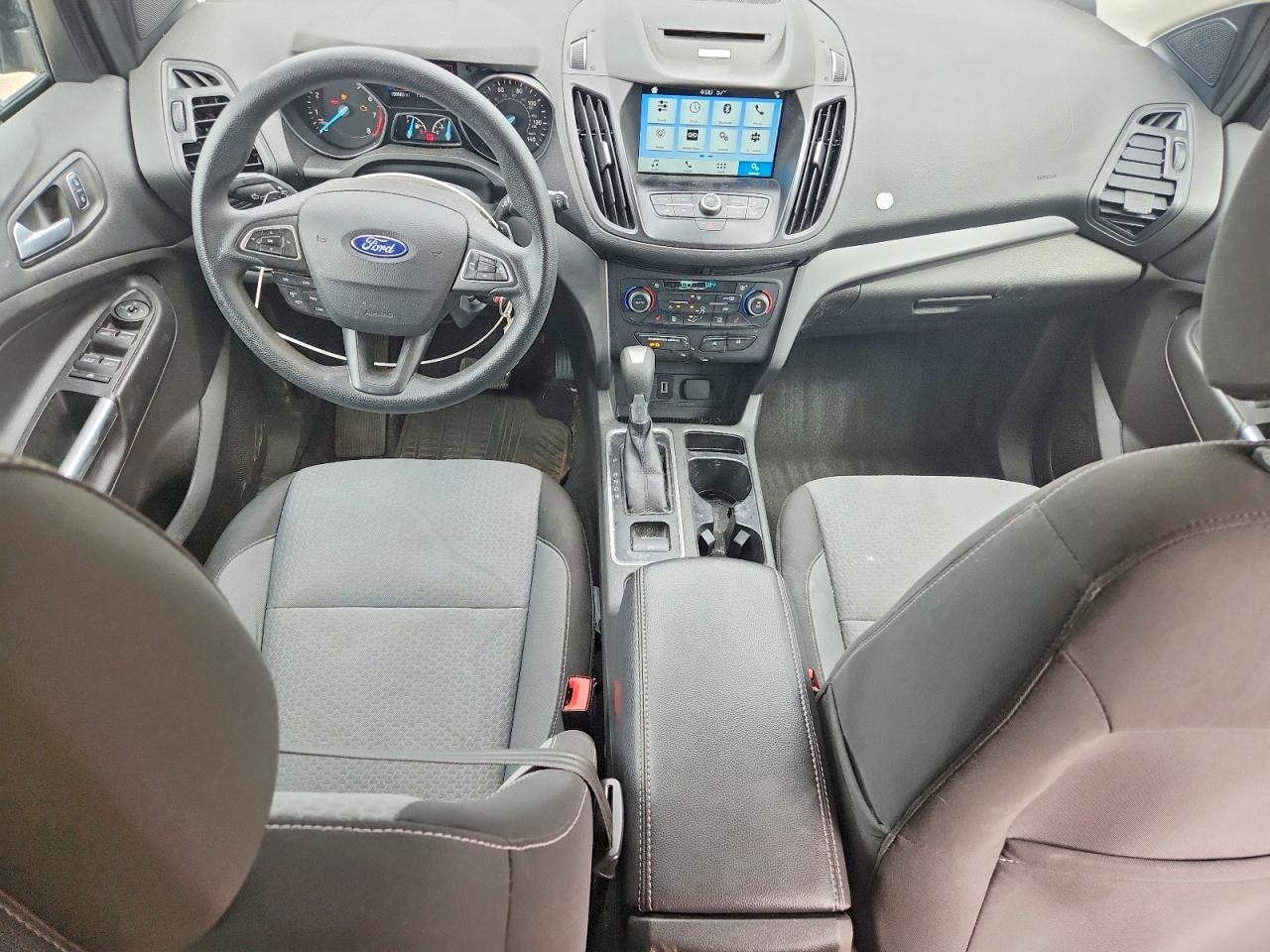 2017 FORD ESCAPE SE photo 15