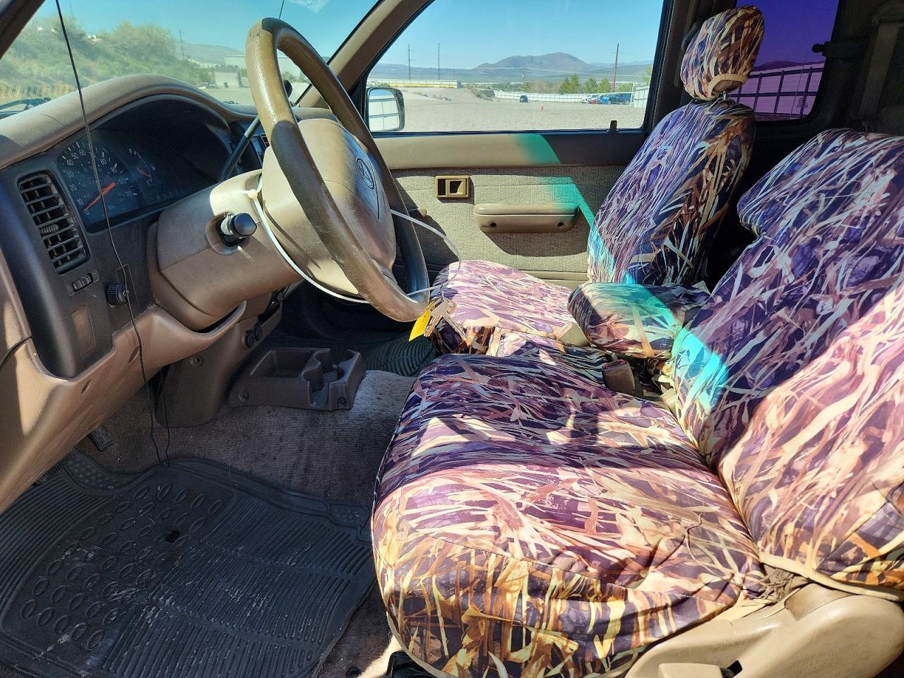 1998 TOYOTA TACOMA XTRACAB photo 13