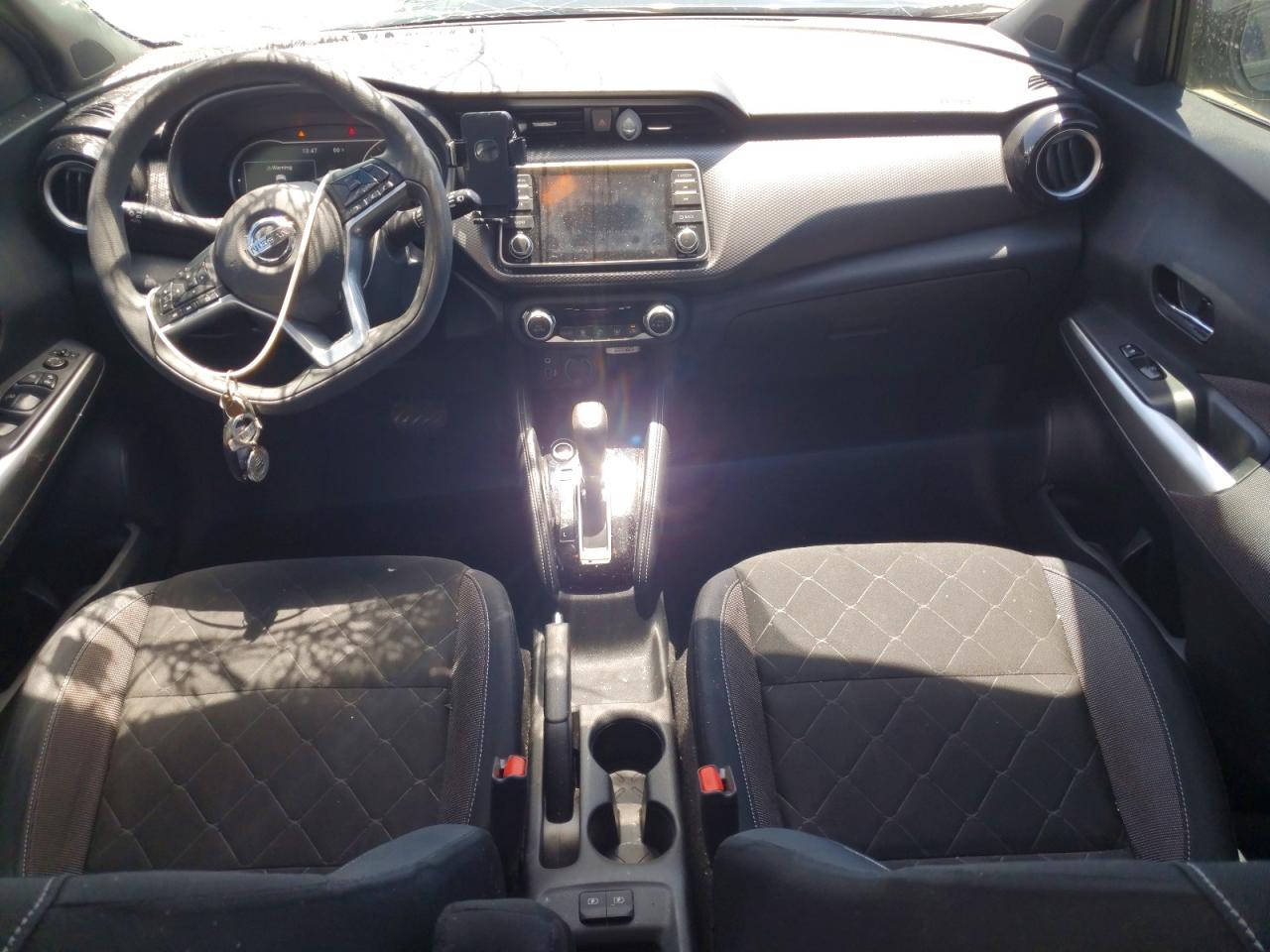 2018 NISSAN KICKS SV photo 22