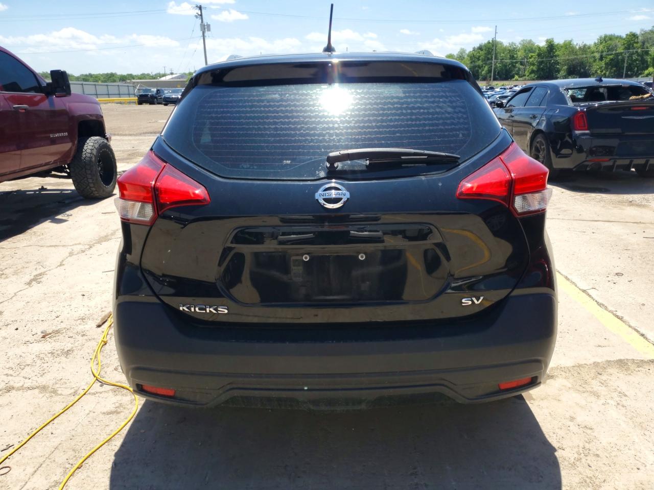 2018 NISSAN KICKS SV photo 16