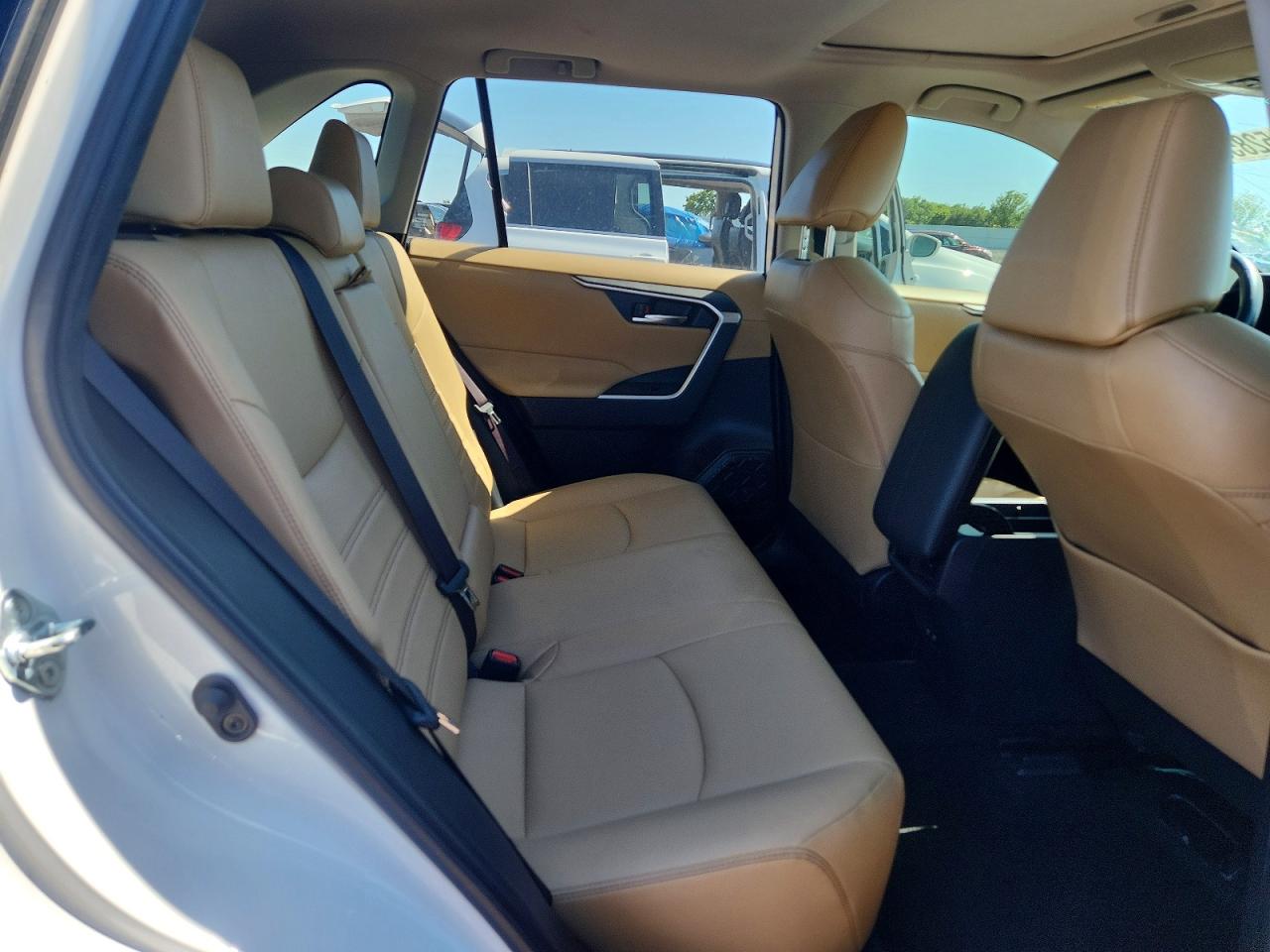 2019 TOYOTA RAV4 XLE PREMIUM photo 28