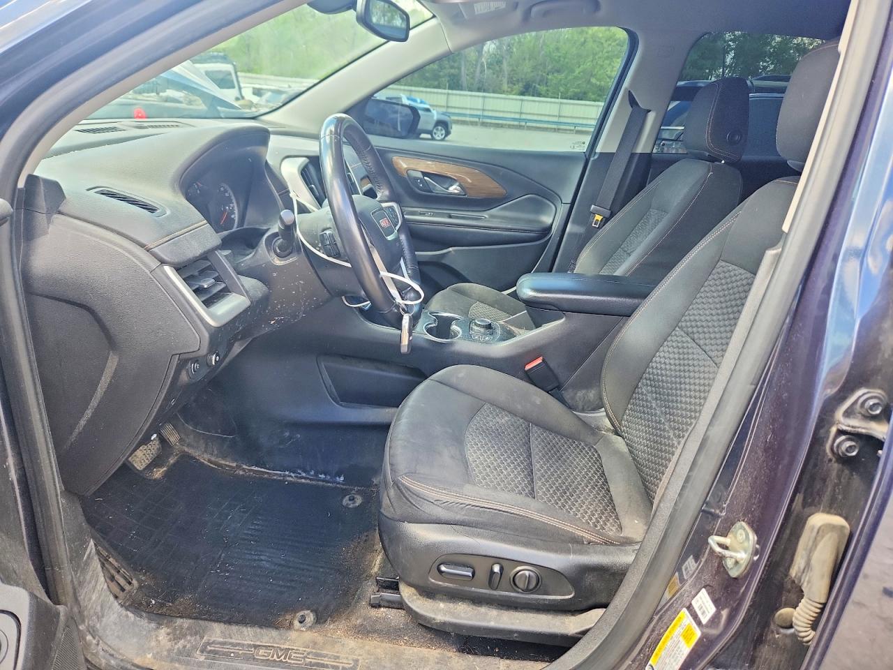 2018 GMC TERRAIN SLE photo 13