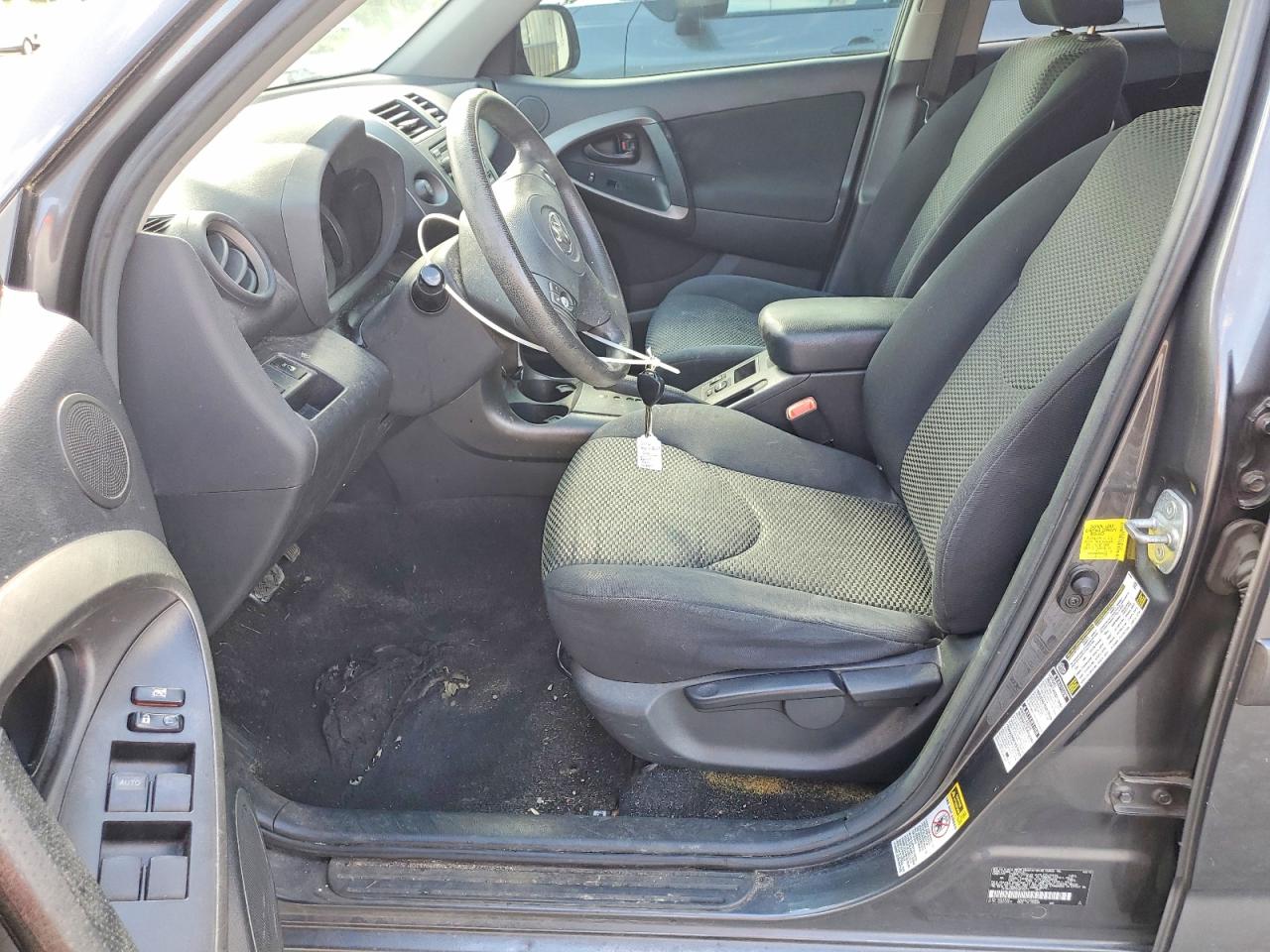 2012 TOYOTA RAV4 photo 13