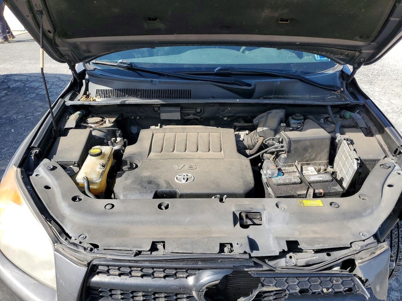 2012 TOYOTA RAV4 photo 23