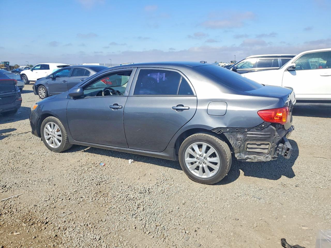 2010 TOYOTA COROLLA LE photo 3
