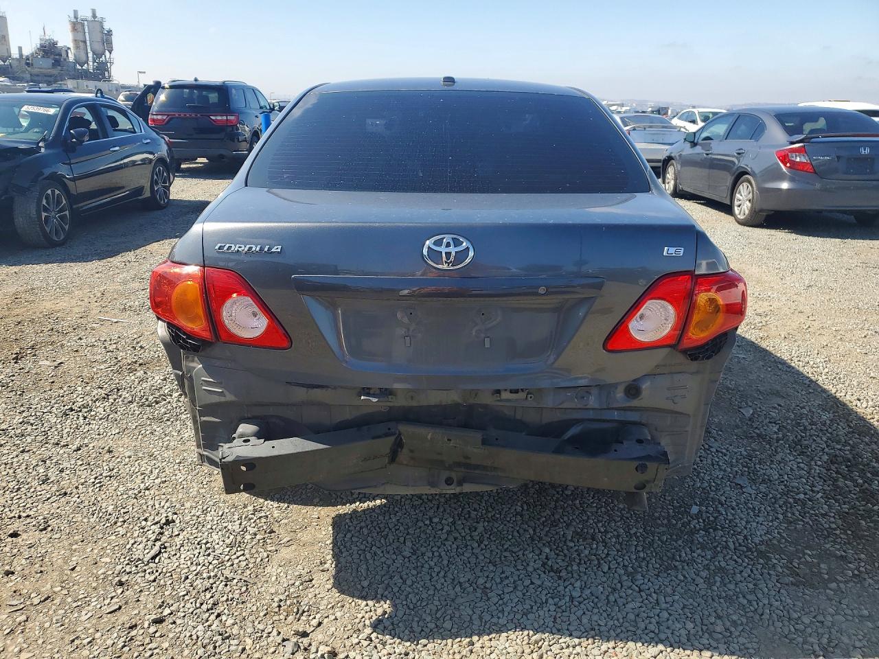 2010 TOYOTA COROLLA LE photo 11