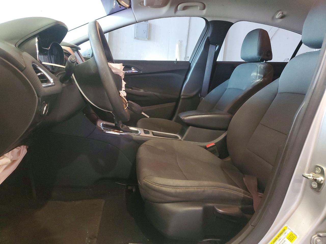 2016 CHEVROLET CRUZE LS photo 13