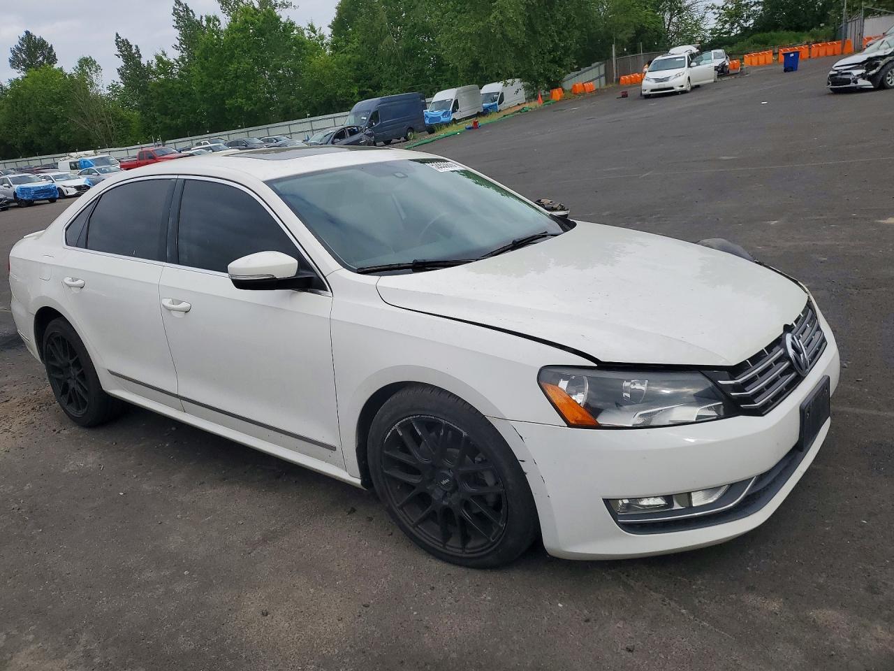 2014 VOLKSWAGEN PASSAT SEL photo 7