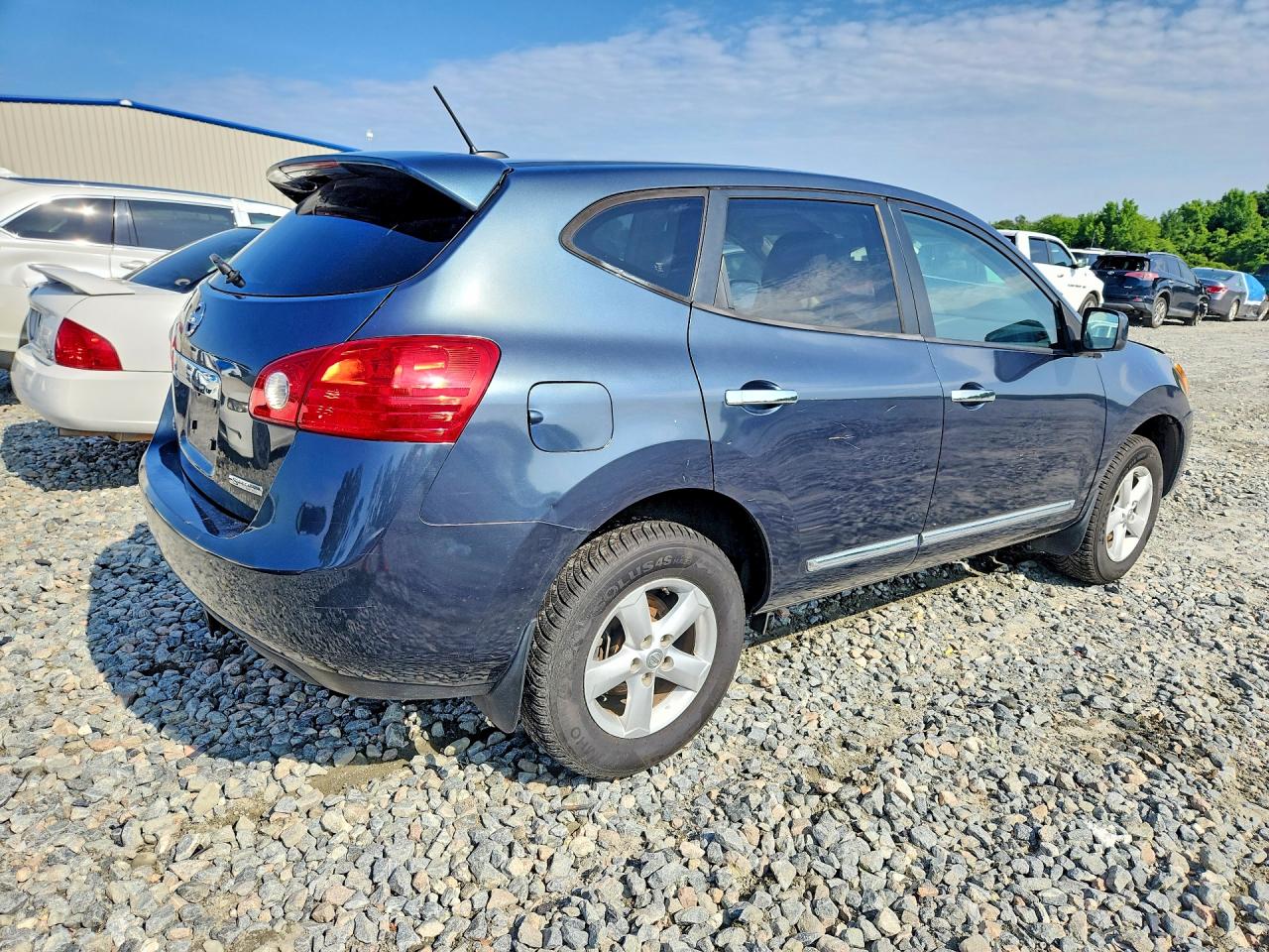 2013 NISSAN ROGUE S photo 5