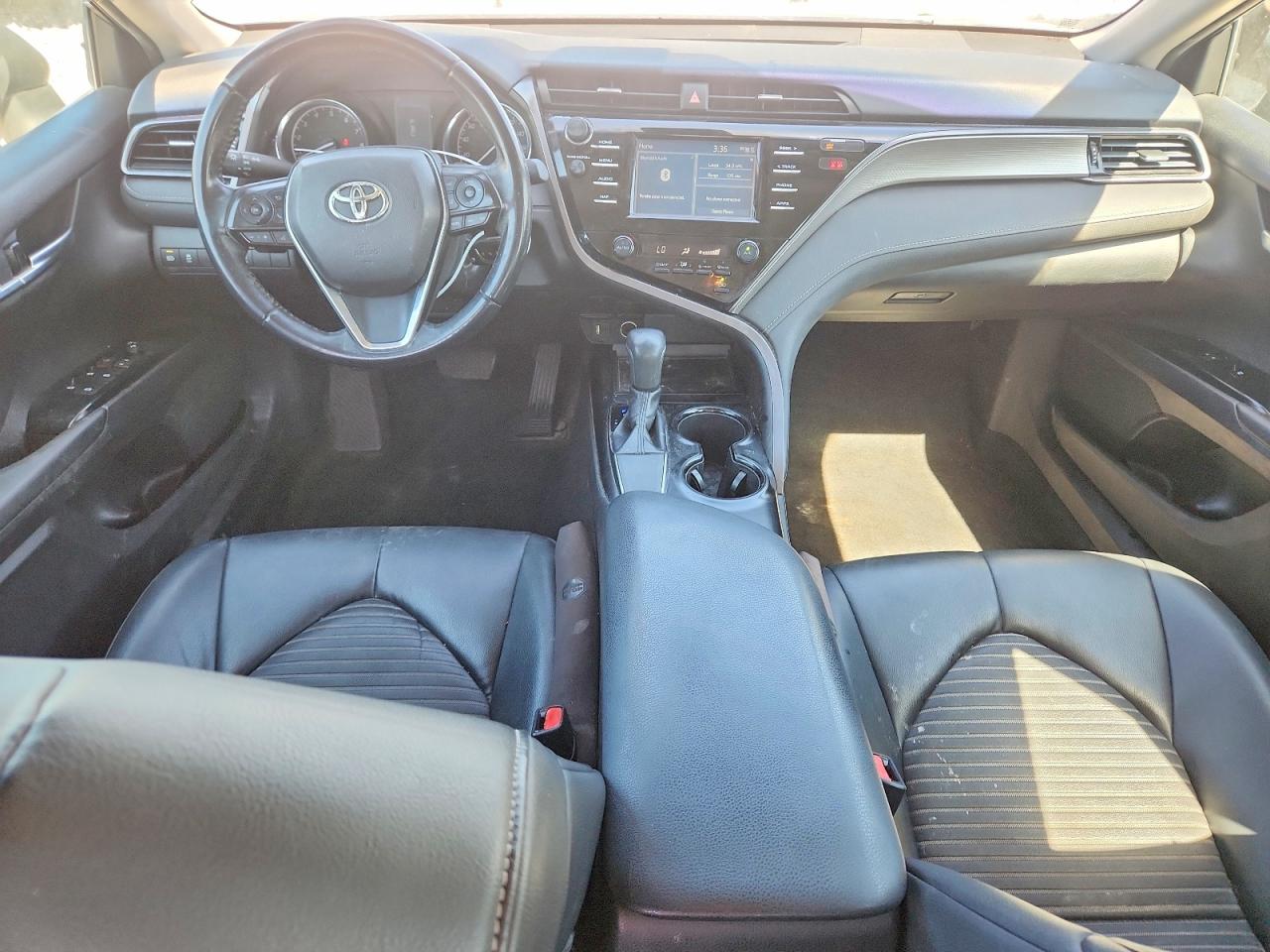2019 TOYOTA CAMRY SE photo 22