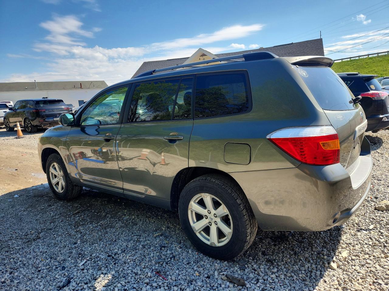 2010 TOYOTA HIGHLANDER SE photo 4