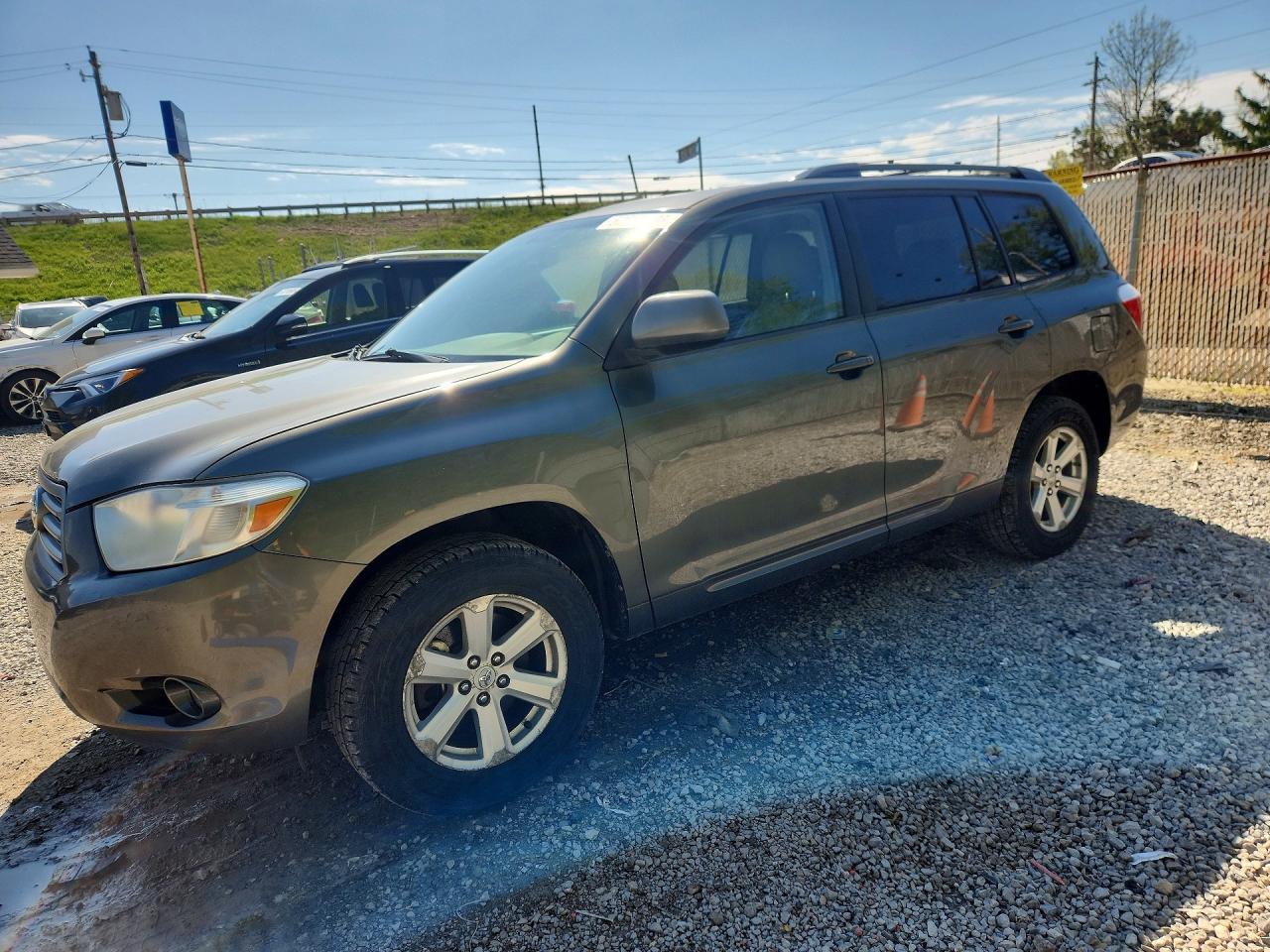 2010 TOYOTA HIGHLANDER