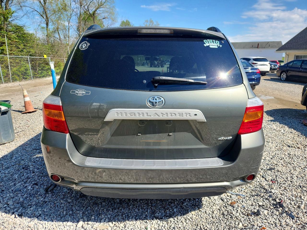 2010 TOYOTA HIGHLANDER SE photo 16