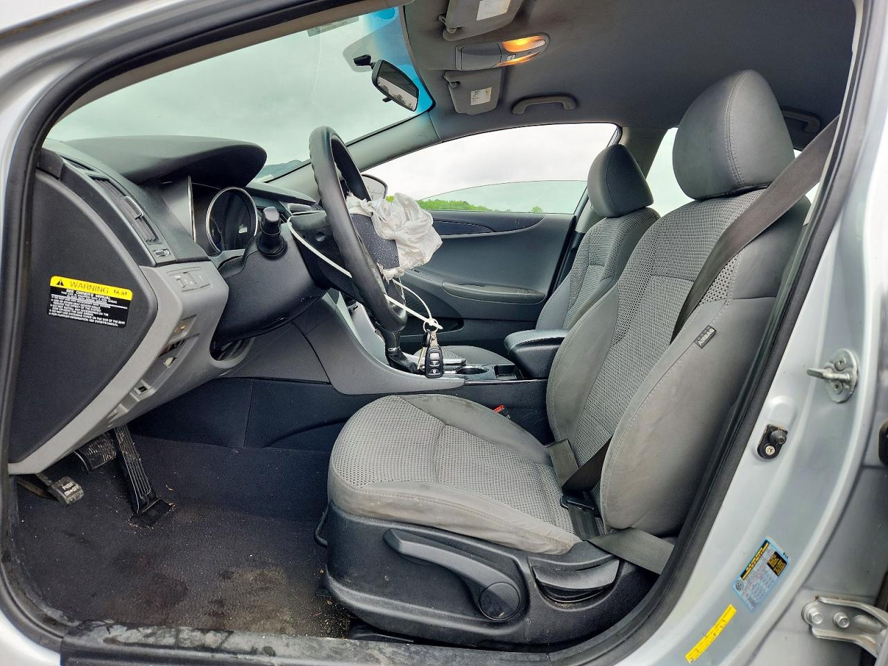 2011 HYUNDAI SONATA GLS photo 13