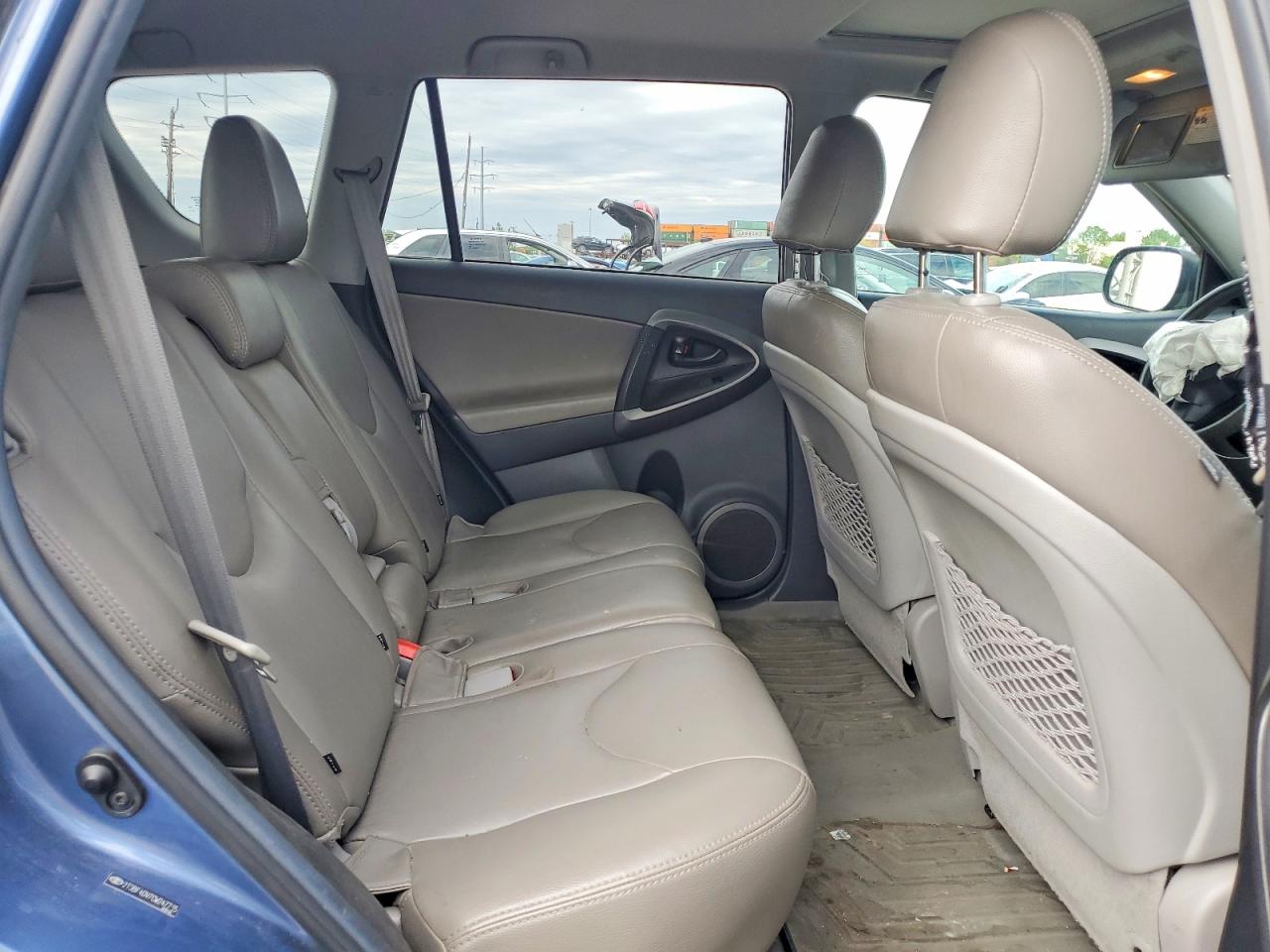 2012 TOYOTA RAV4 BASE photo 28