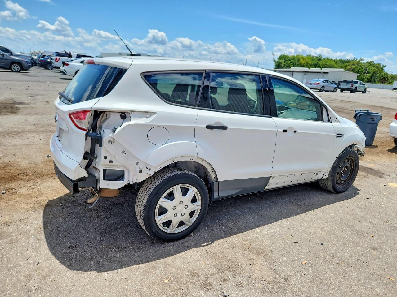 2014 FORD ESCAPE S photo 5