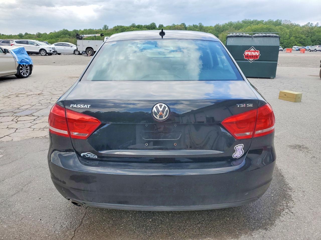 2014 VOLKSWAGEN PASSAT SE photo 11
