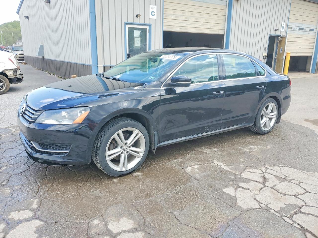2014 VOLKSWAGEN PASSAT