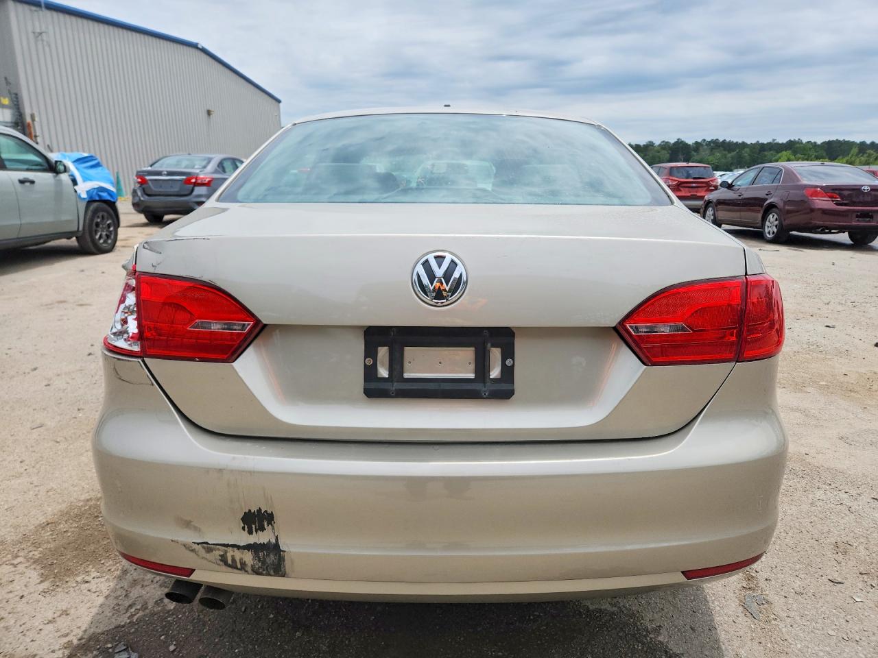 2014 VOLKSWAGEN JETTA BASE photo 11