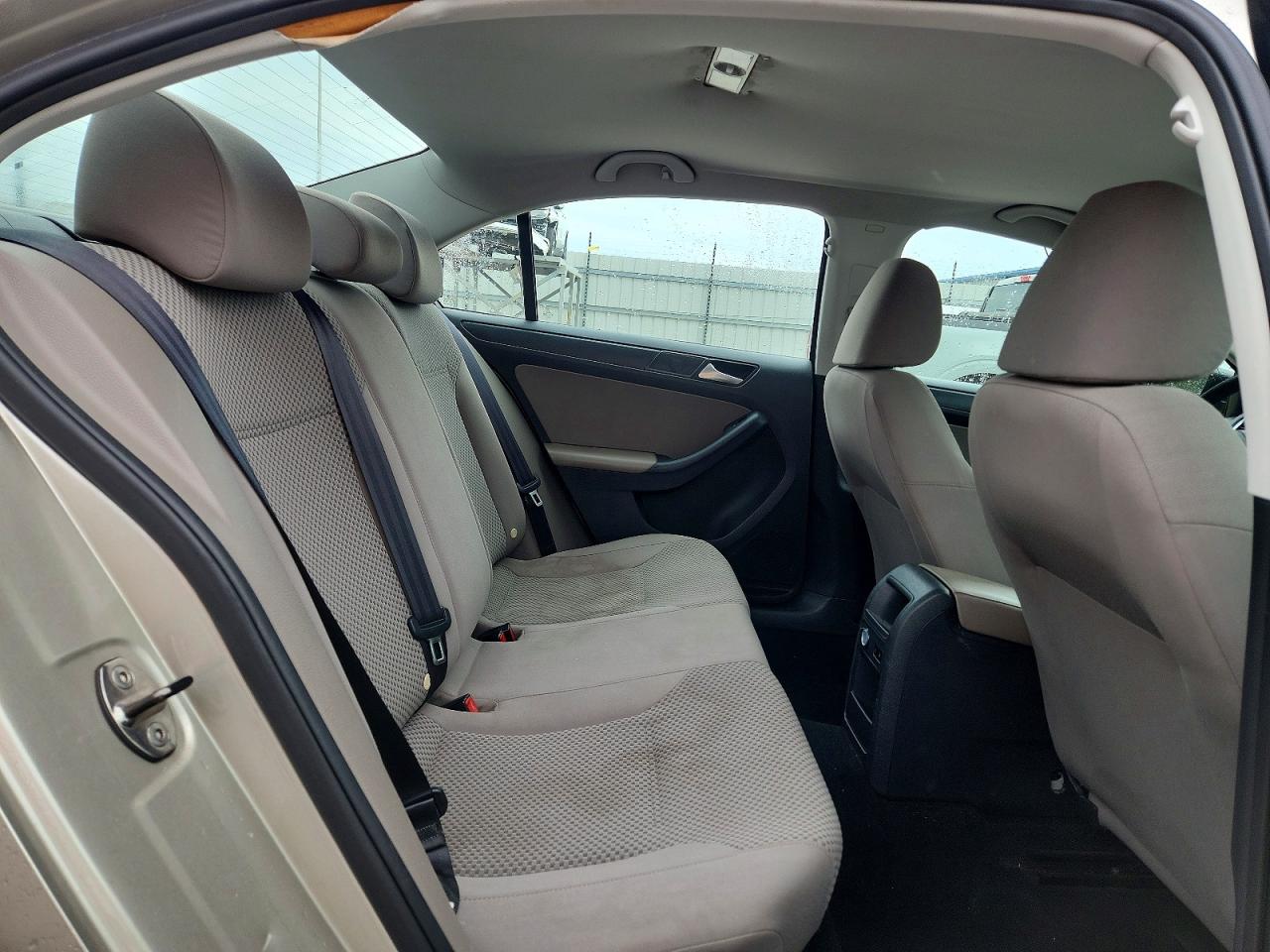 2014 VOLKSWAGEN JETTA BASE photo 19