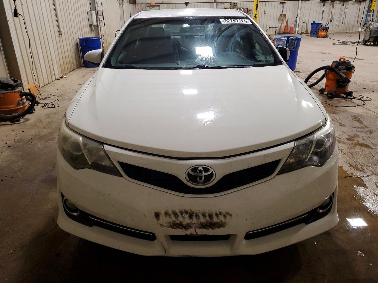 2012 TOYOTA CAMRY SE photo 5