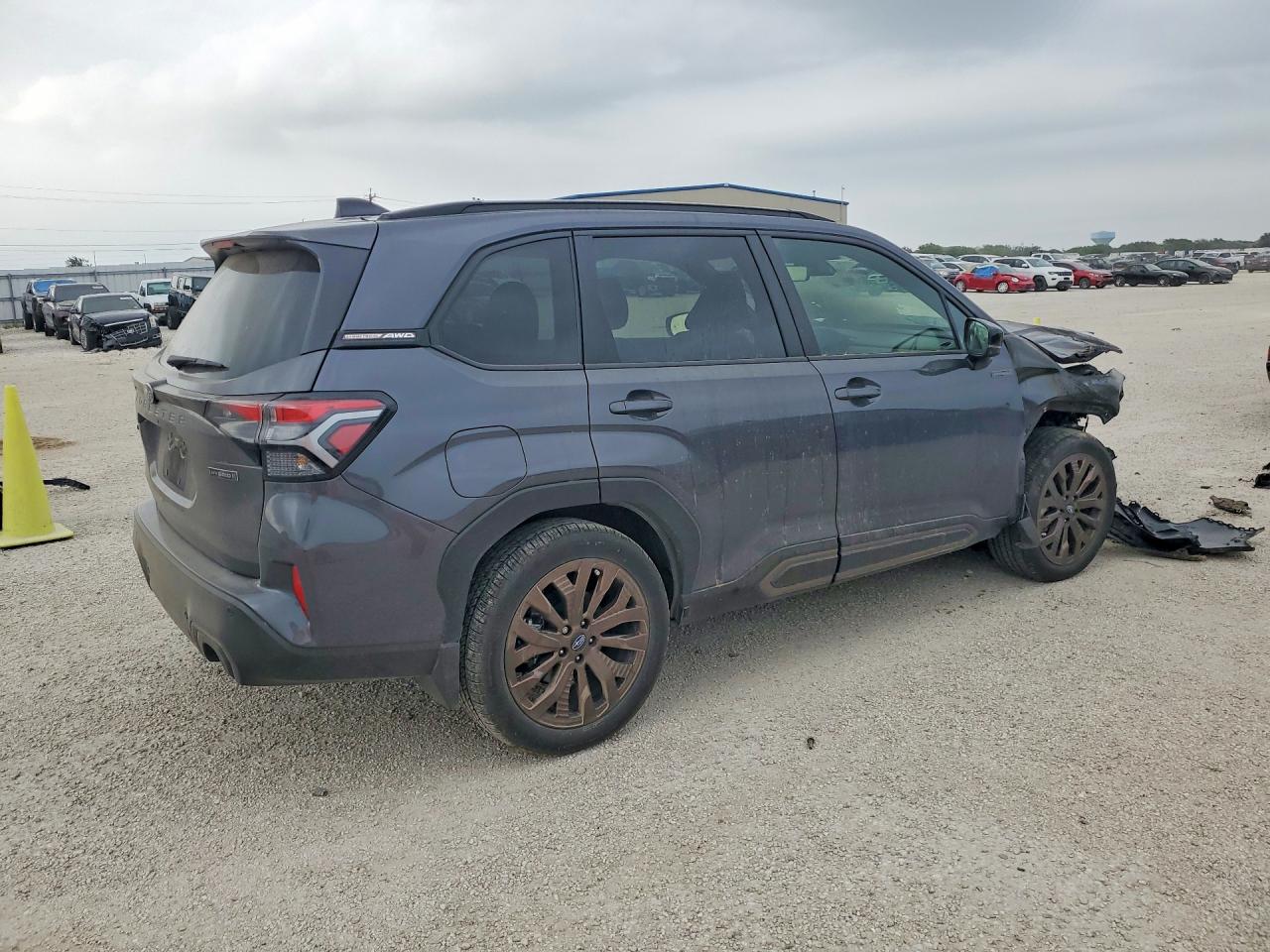 2025 SUBARU FORESTER SPORT photo 5