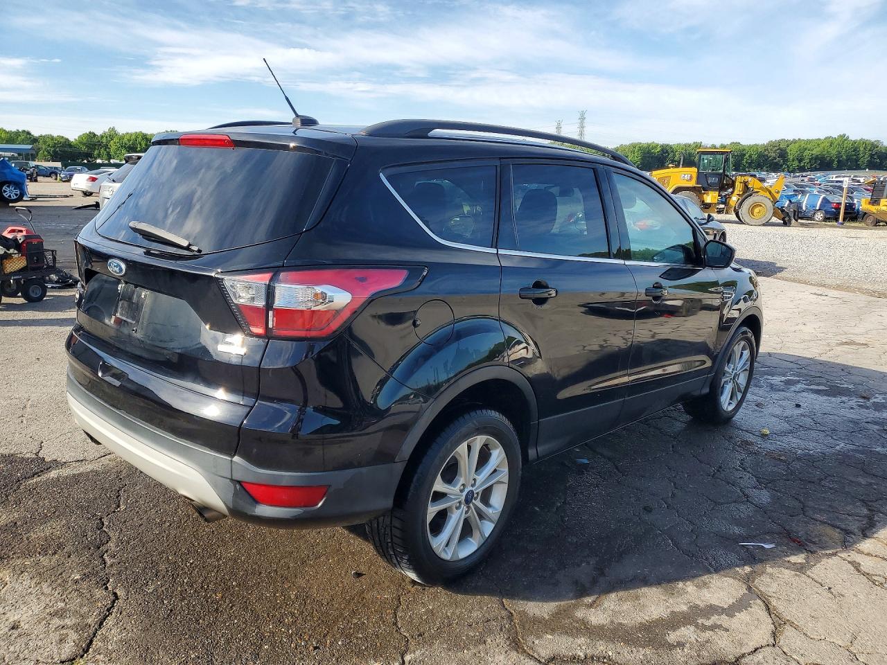 2018 FORD ESCAPE SE photo 5