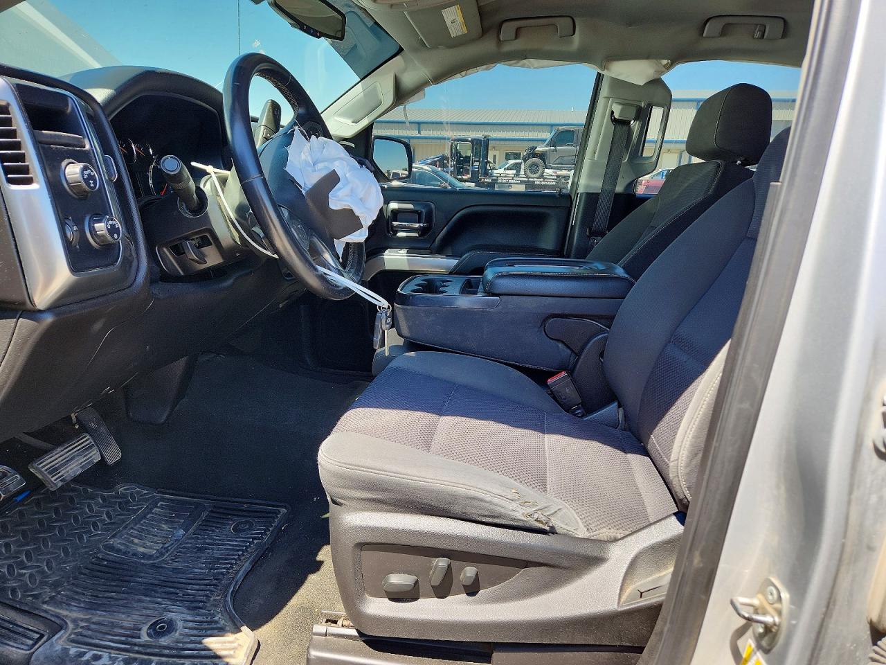 2018 CHEVROLET SILVERADO K1500 LT photo 13