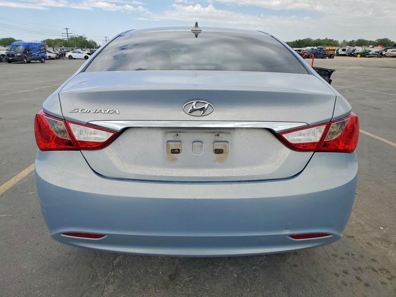 2013 HYUNDAI SONATA GLS photo 11