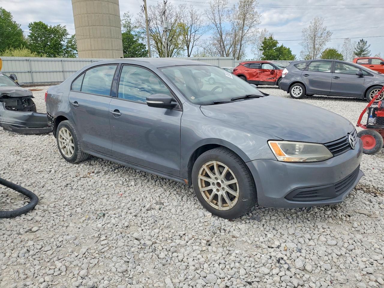 2011 VOLKSWAGEN JETTA SE photo 10