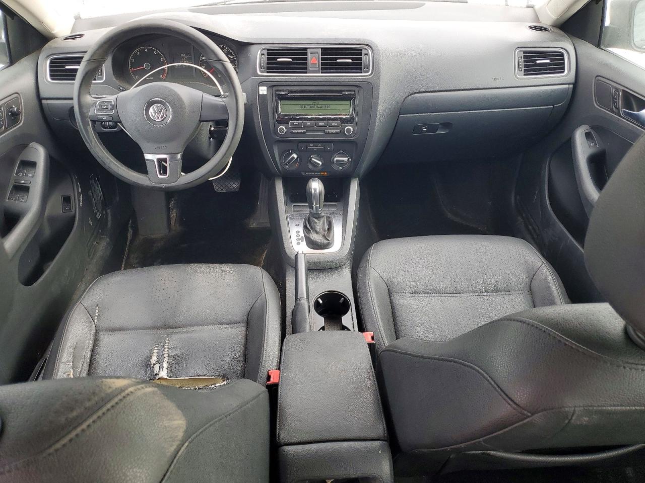 2011 VOLKSWAGEN JETTA SE photo 22