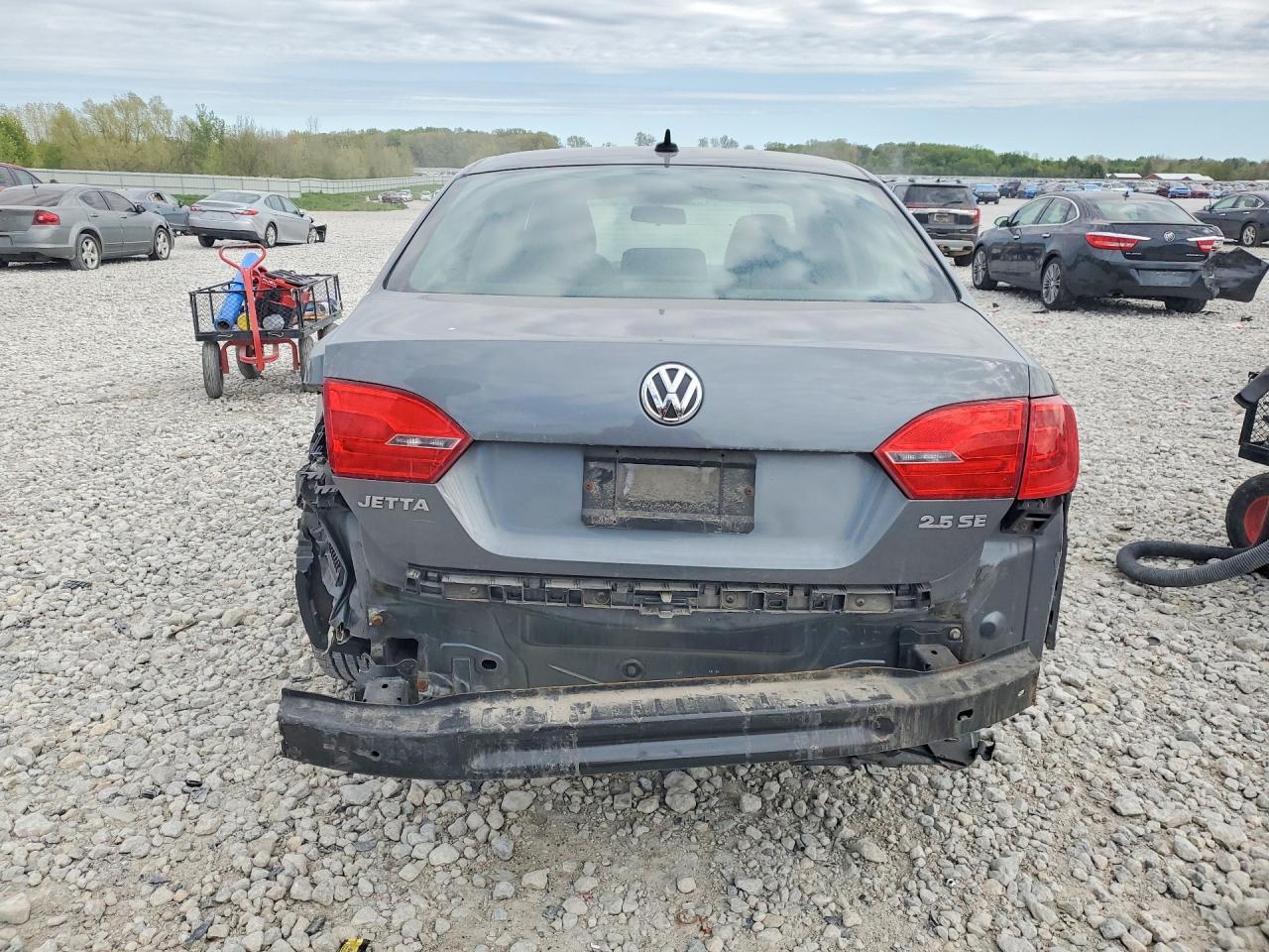 2011 VOLKSWAGEN JETTA SE photo 16