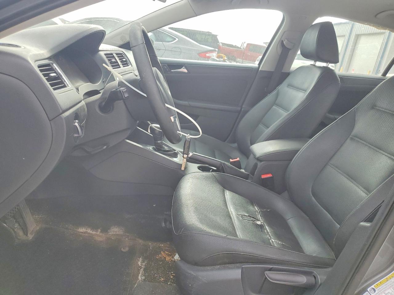 2011 VOLKSWAGEN JETTA SE photo 19