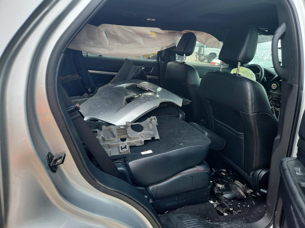 2019 FORD EXPLORER XLT photo 31