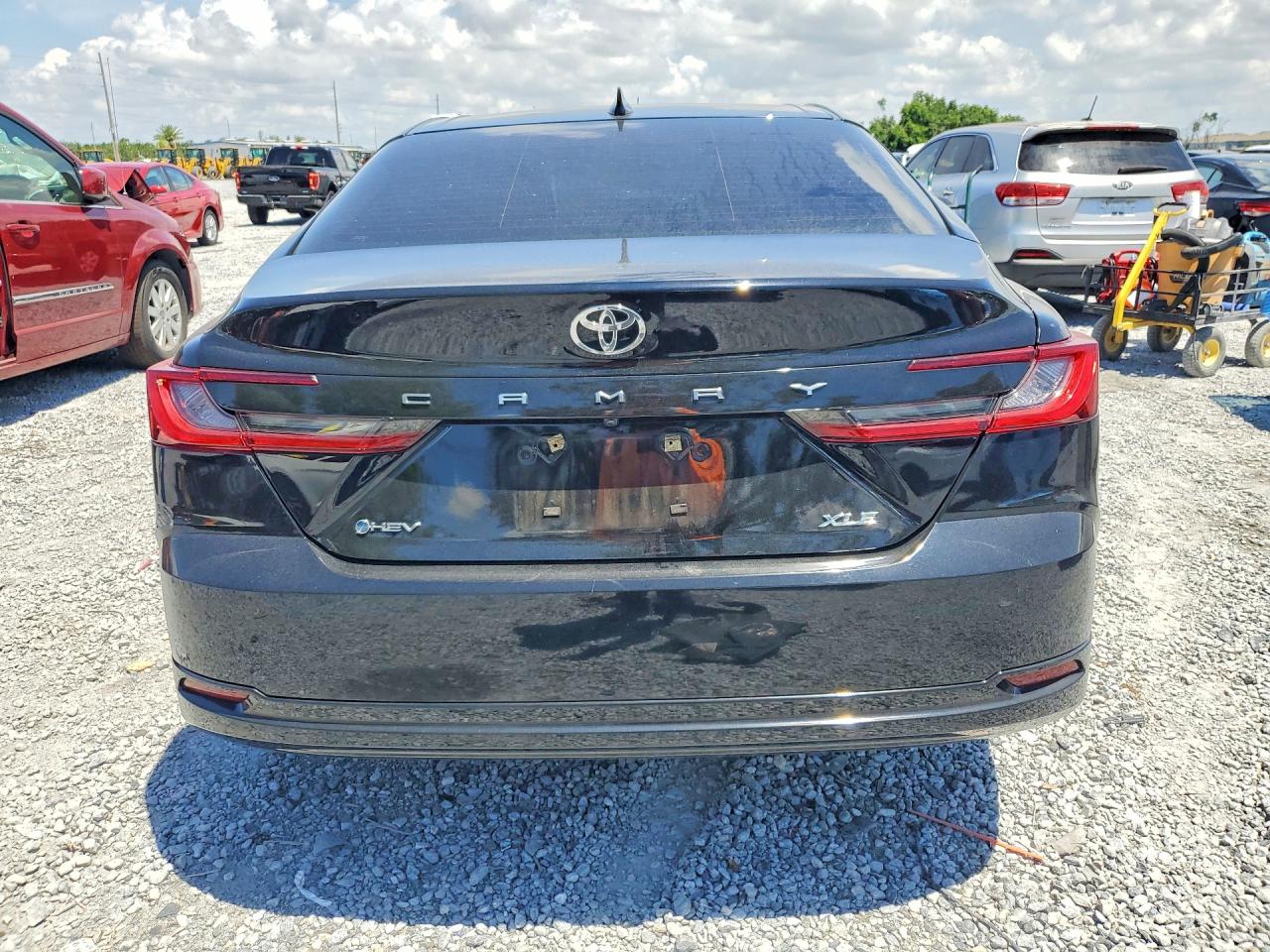 2025 TOYOTA CAMRY photo 6