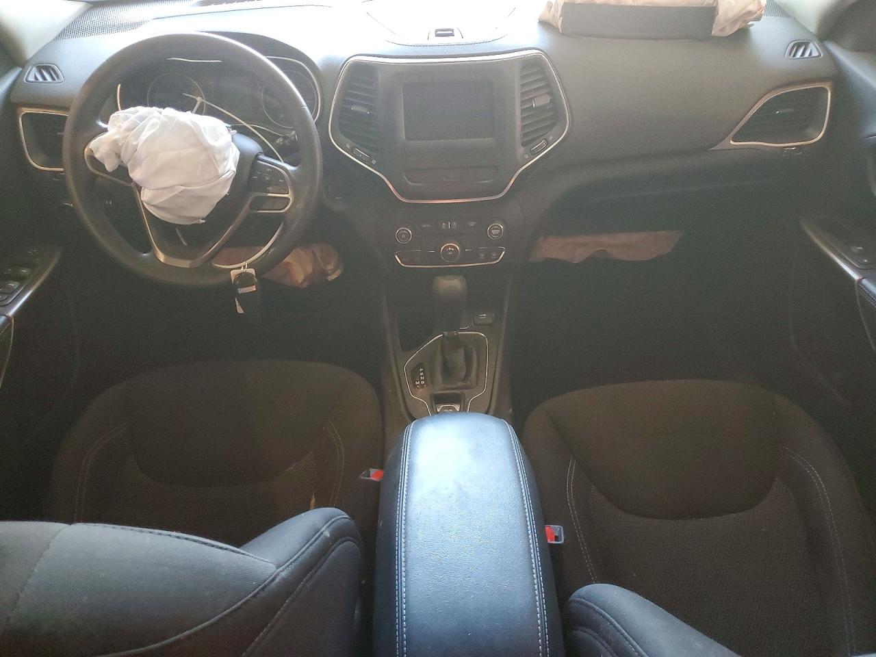 2019 JEEP CHEROKEE LATITUDE photo 15