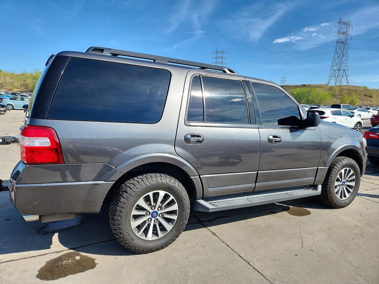 2017 FORD EXPEDITION XLT photo 3