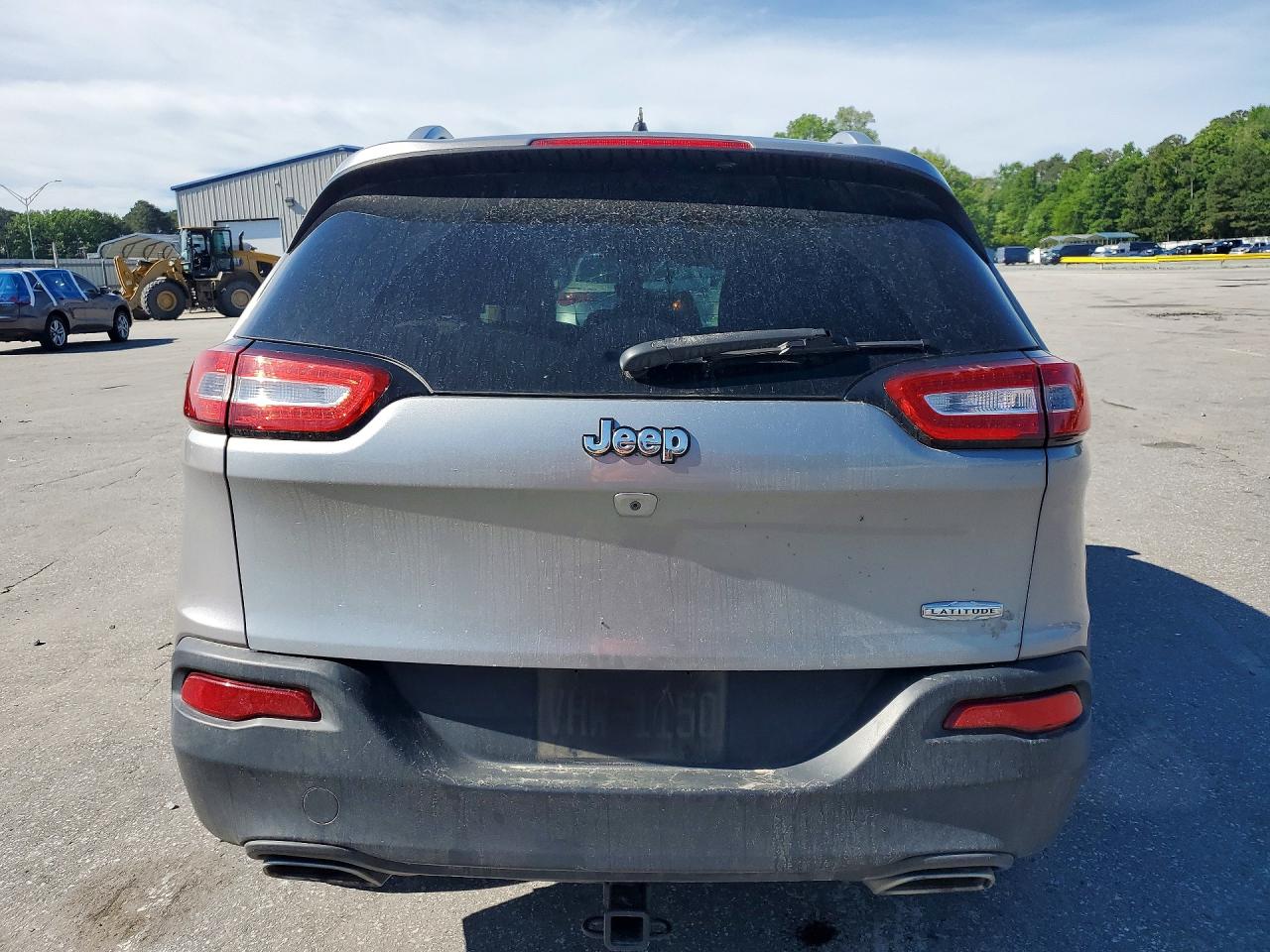 2015 JEEP CHEROKEE LATITUDE photo 11