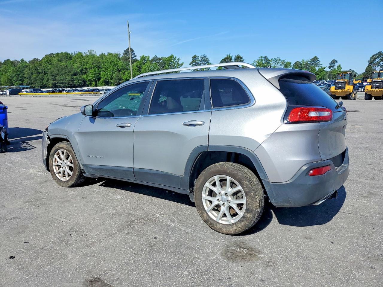 2015 JEEP CHEROKEE LATITUDE photo 3