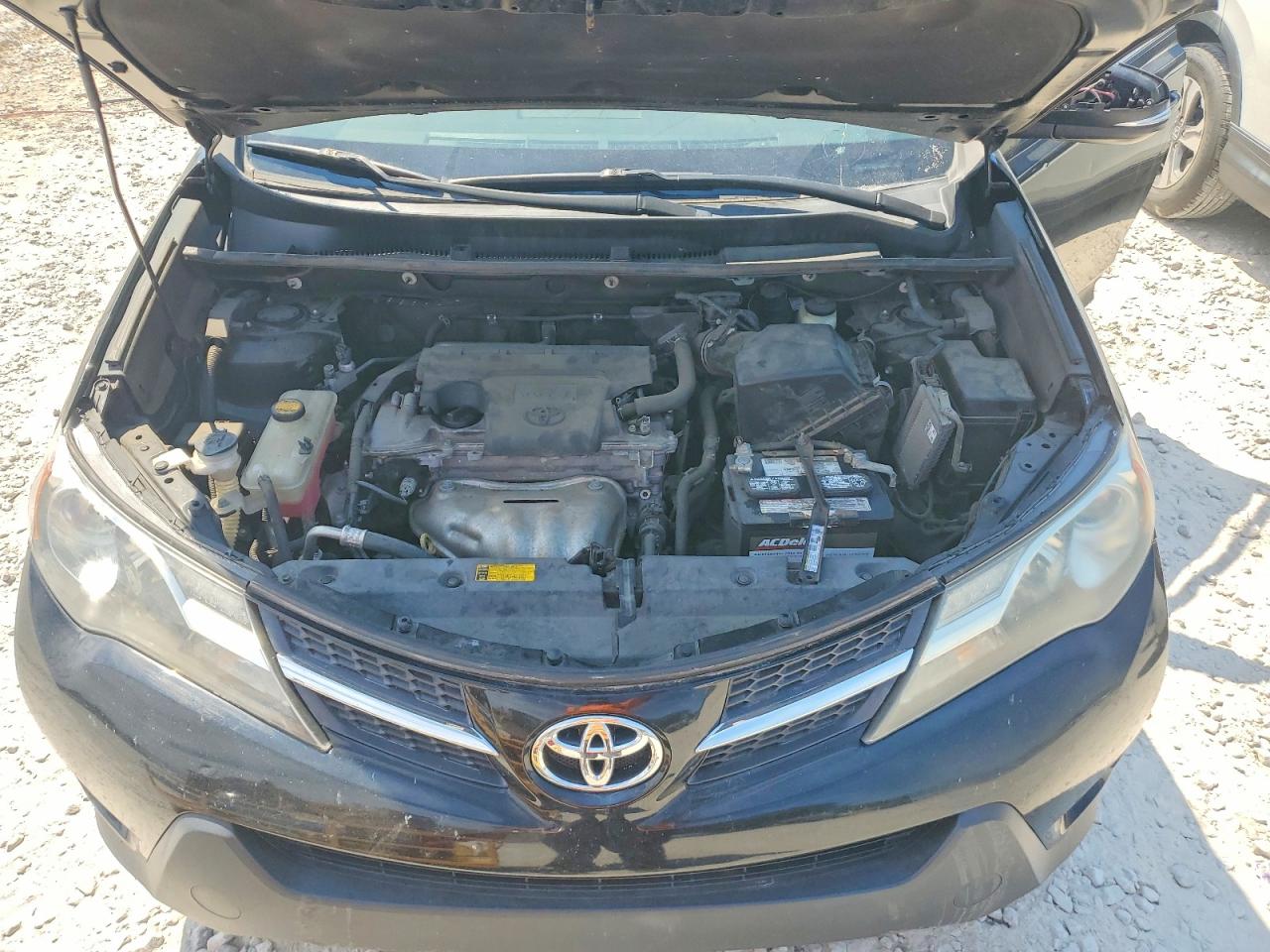 2015 TOYOTA RAV4 XLE photo 34
