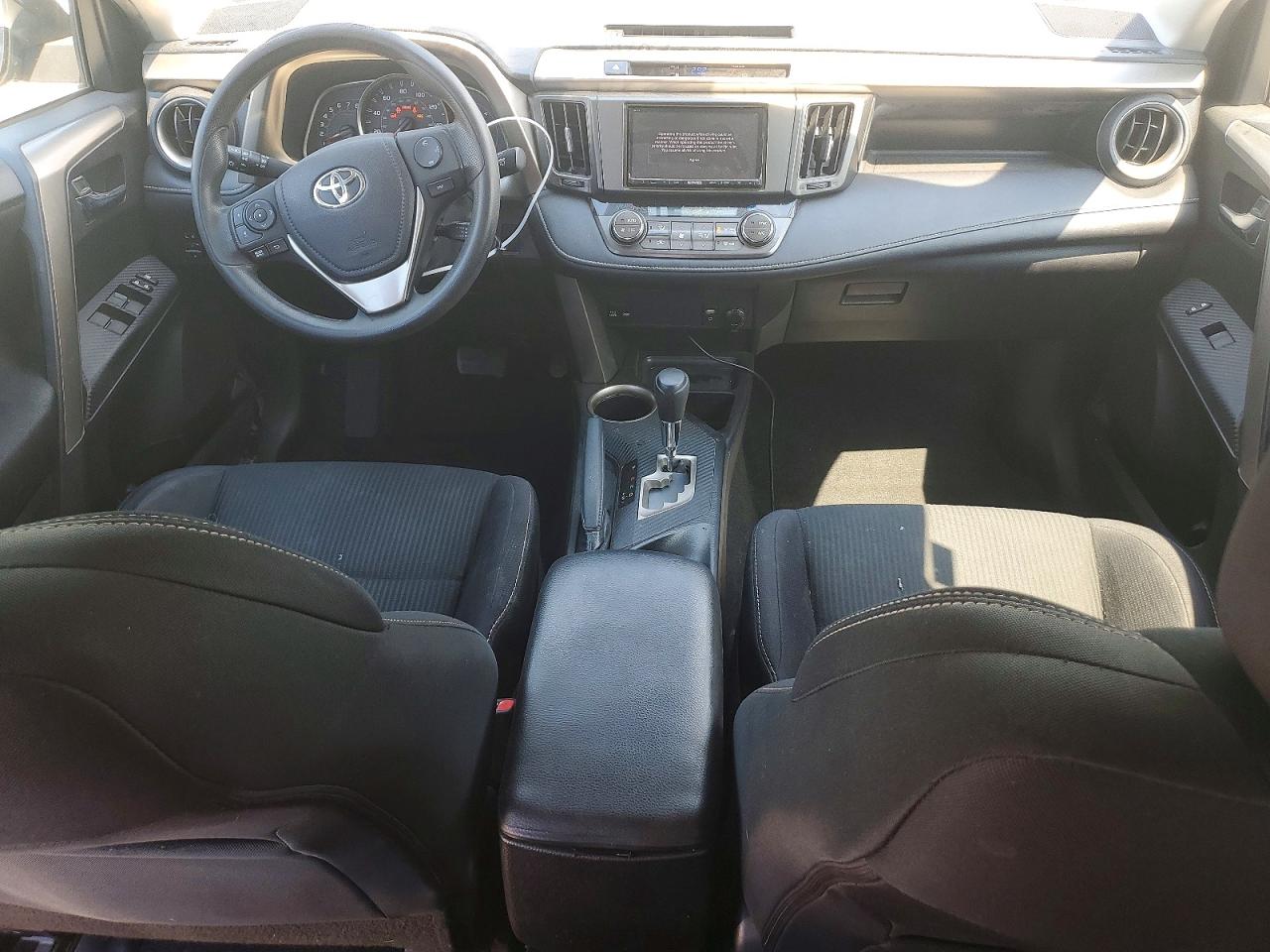 2015 TOYOTA RAV4 XLE photo 22