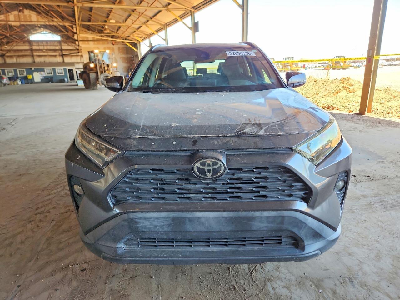 2021 TOYOTA RAV4 XLE photo 5