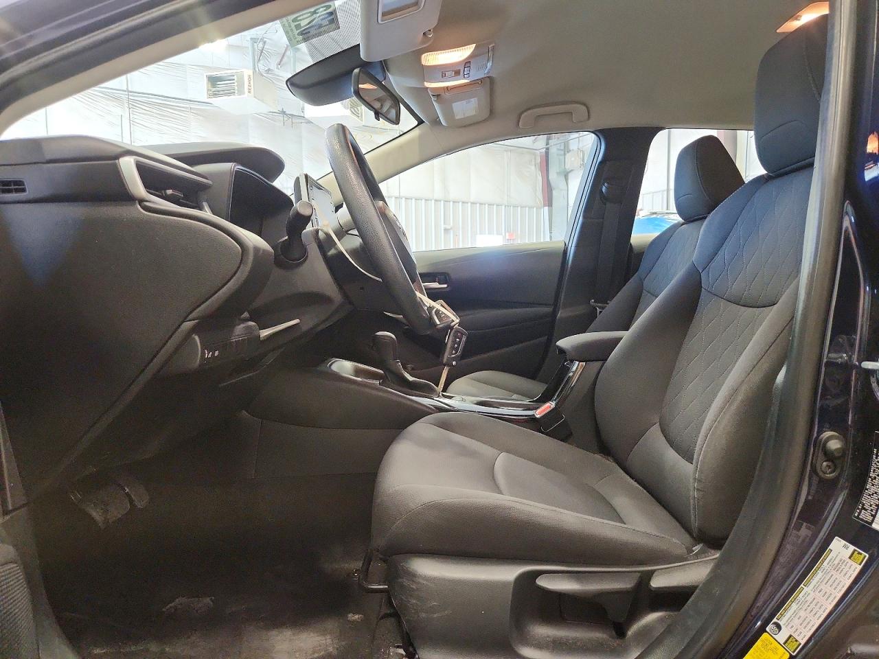 2021 TOYOTA COROLLA LE photo 13
